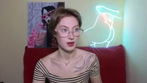 elsaangel online show from June 20, 7:45 am