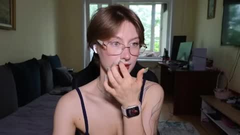 elsaangel online show from May 29, 3:15 am