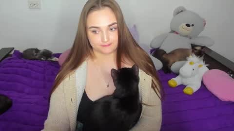 Snapshot of elsamails chatting on September 9, 8:52 pm Elsa online show from September 9, 8:52 pm