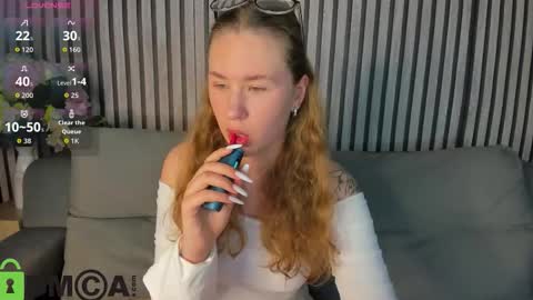Snapshot of elsie_cutties chatting on October 3, 1:22 am Elsie online show from October 3, 1:22 am