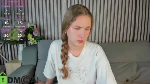 Snapshot of elsie_cutties chatting on October 4, 1:22 am Elsie online show from October 4, 1:22 am