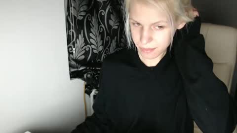 Snapshot of elssa_rush chatting on February 25, 5:19 pm elssa_rush online show from February 25, 5:19 pm
