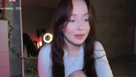Mia 3 online show from June 25, 9:27 pm