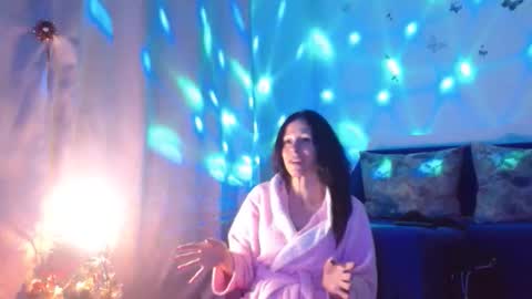 Elisa online show from January 8, 9:19 pm