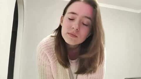 Snapshot of elysemaldonaldo chatting on October 7, 5:28 pm Luna online show from October 7, 5:28 pm