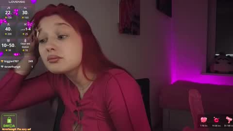 Em1l1a online show from October 23, 8:48 pm