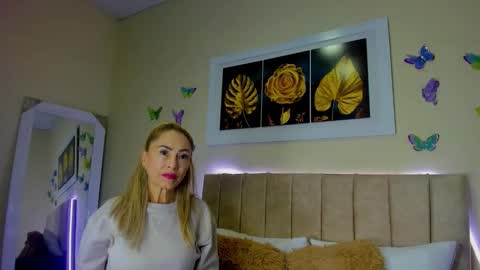 Snapshot of ema_garciaa chatting on September 28, 10:42 am ema garcia online show from September 28, 10:42 am