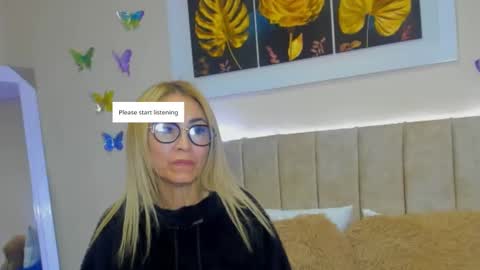 Snapshot of ema_garciaa chatting on September 23, 2:48 pm ema garcia online show from September 23, 2:48 pm