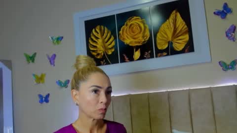 Snapshot of ema_garciaa chatting on September 22, 1:31 pm ema garcia online show from September 22, 1:31 pm
