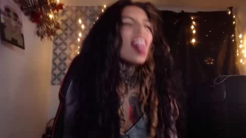 ema_ploxx online show from September 30, 11:42 pm