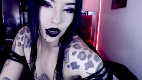 Emerald Black online show from June 3, 5:41 am
