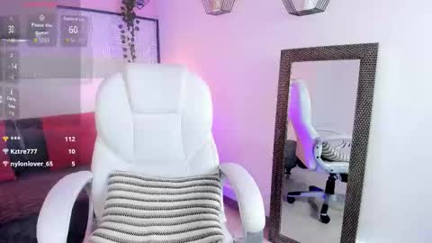 Esmeralda online show from October 28, 5:52 pm