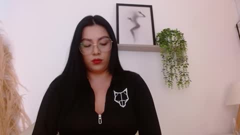 Snapshot of emi_carter chatting on October 1, 10:37 pm emi_carter online show from October 1, 10:37 pm