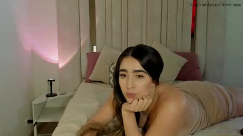 Snapshot of emi_royse chatting on January 23, 9:29 pm emi_royse online show from January 23, 9:29 pm