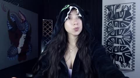 Snapshot of emiantonella_ chatting on March 7, 9:38 pm Antonella online show from March 7, 9:38 pm