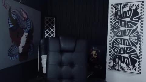 Snapshot of emiantonella_ chatting on February 24, 4:36 pm Antonella online show from February 24, 4:36 pm
