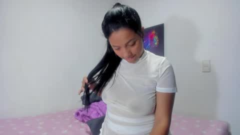 Emiily Carter online show from May 26, 5:07 am