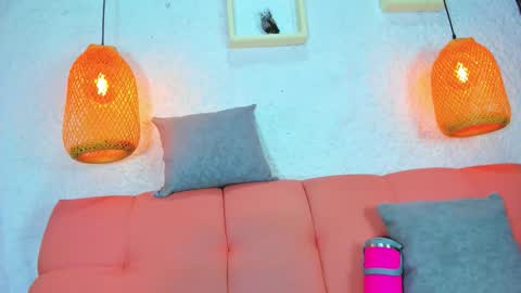 Emily online show from November 4, 12:10 pm