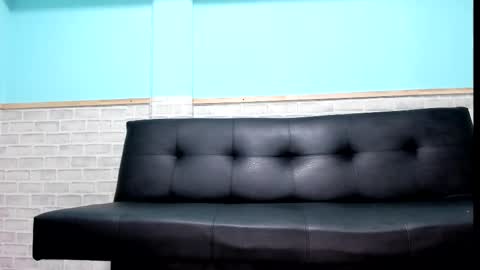 Snapshot of emiily_smile chatting on February 28, 11:36 am Emily online show from February 28, 11:36 am