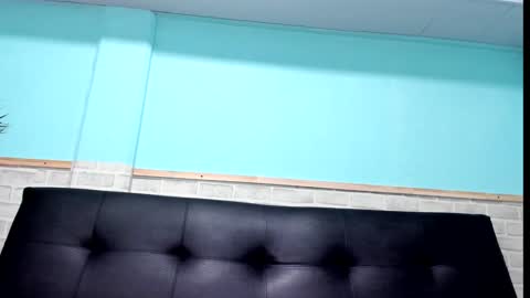 Snapshot of emiily_smile chatting on February 5, 11:44 am Emily online show from February 5, 11:44 am