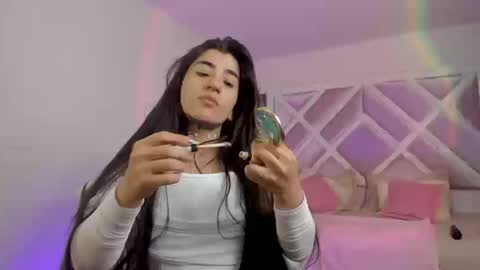 Snapshot of emilayton_ chatting on September 10, 8:31 pm emilayton_ online show from September 10, 8:31 pm