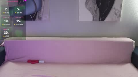 Snapshot of emili_blanc chatting on September 9, 1:33 pm Emili online show from September 9, 1:33 pm