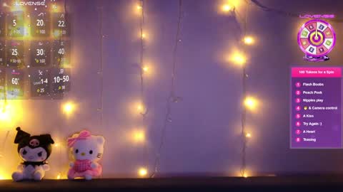 Snapshot of emili_blanc chatting on December 27, 11:39 am Emili online show from December 27, 11:39 am