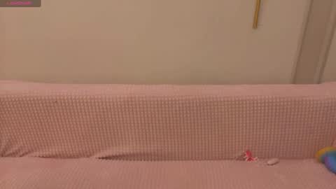 Snapshot of emili_blanc chatting on February 9, 2:38 am Emili online show from February 9, 2:38 am