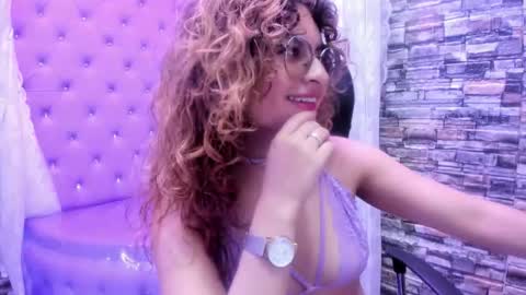 Snapshot of emili_rouse_ chatting on September 15, 8:05 pm Emy  online show from September 15, 8:05 pm
