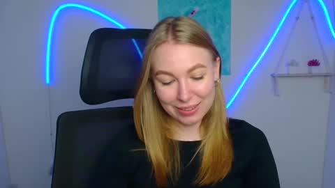 Emilia online show from May 17, 10:36 am