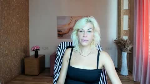 Emilia Wills online show from July 29, 6:13 am