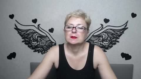EmiliaGree online show from July 11, 5:35 pm