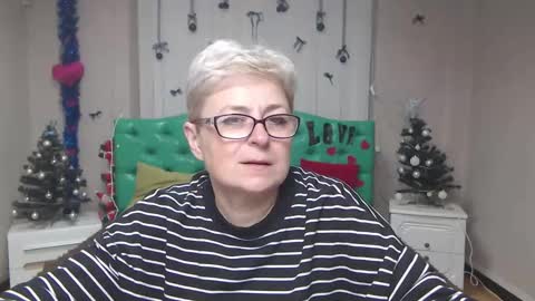 EmiliaGree online show from January 5, 6:11 pm