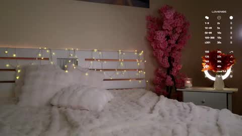 Tessa online show from November 12, 1:03 am