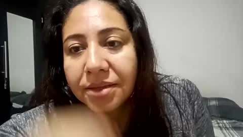 Snapshot of emiliany_perez chatting on January 4, 4:55 am emiliany layla perez online show from January 4, 4:55 am