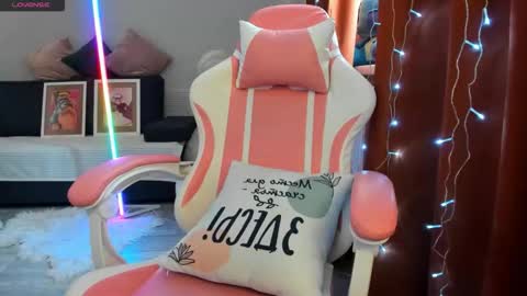 Emiliya online show from January 19, 7:04 am