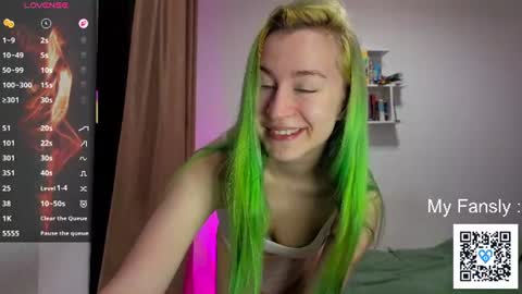 Emily online show from August 5, 10:49 pm