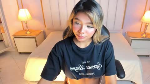 emilly_mell online show from November 21, 11:23 am