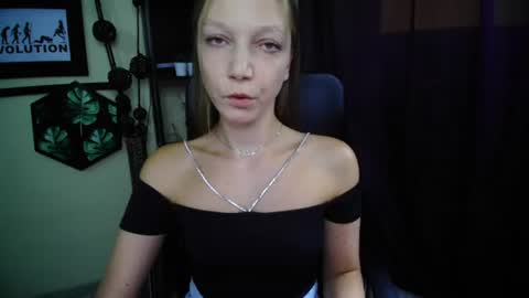 Emilly online show from July 22, 1:34 pm