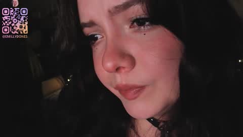 Snapshot of emillybones chatting on September 13, 12:51 am Emily online show from September 13, 12:51 am