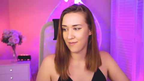 emillylopez online show from July 28, 7:39 pm