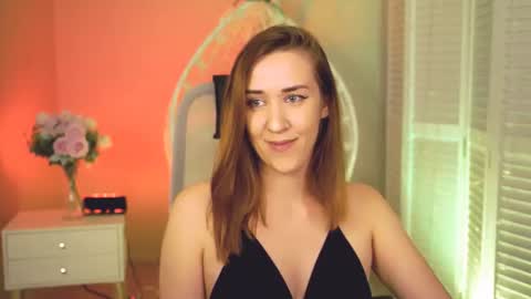 emillylopez online show from July 28, 6:20 pm