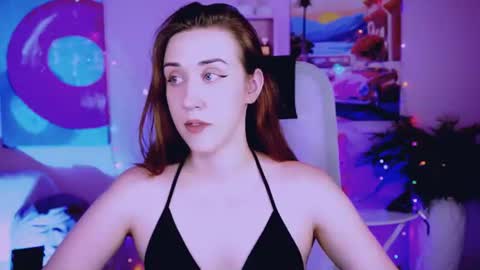 emillylopez online show from July 26, 8:33 am