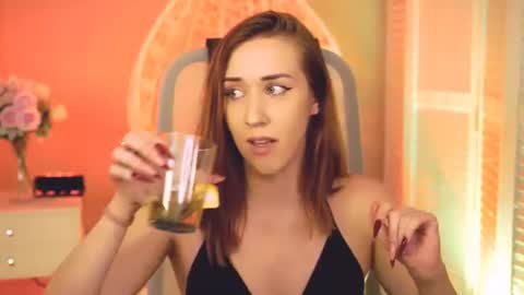 emillylopez online show from July 28, 3:21 pm