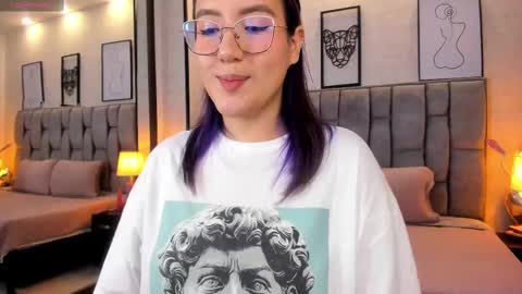 Snapshot of emily_5weet chatting on March 5, 3:08 am Emily online show from March 5, 3:08 am