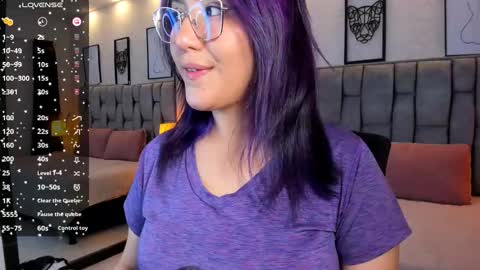 Snapshot of emily_5weet chatting on February 13, 4:54 am Emily online show from February 13, 4:54 am