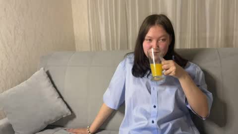 emily online show from April 18, 10:31 pm