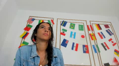 emily_gaviria1 online show from July 19, 12:18 pm