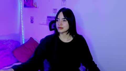 Emily Lindey online show from March 26, 9:44 am