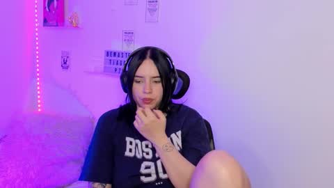 Emily Lindey online show from March 21, 8:19 am